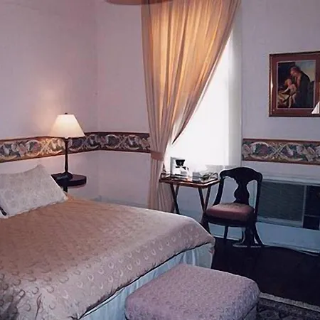 Fairchild House Bed & Breakfast-3